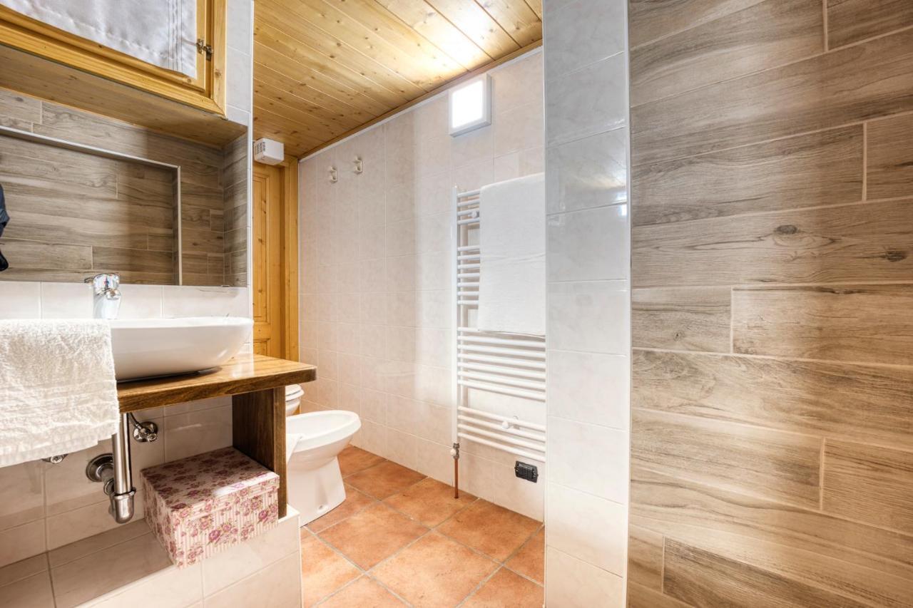 Incanto Walser Apartments Ronco Macugnaga Exterior photo